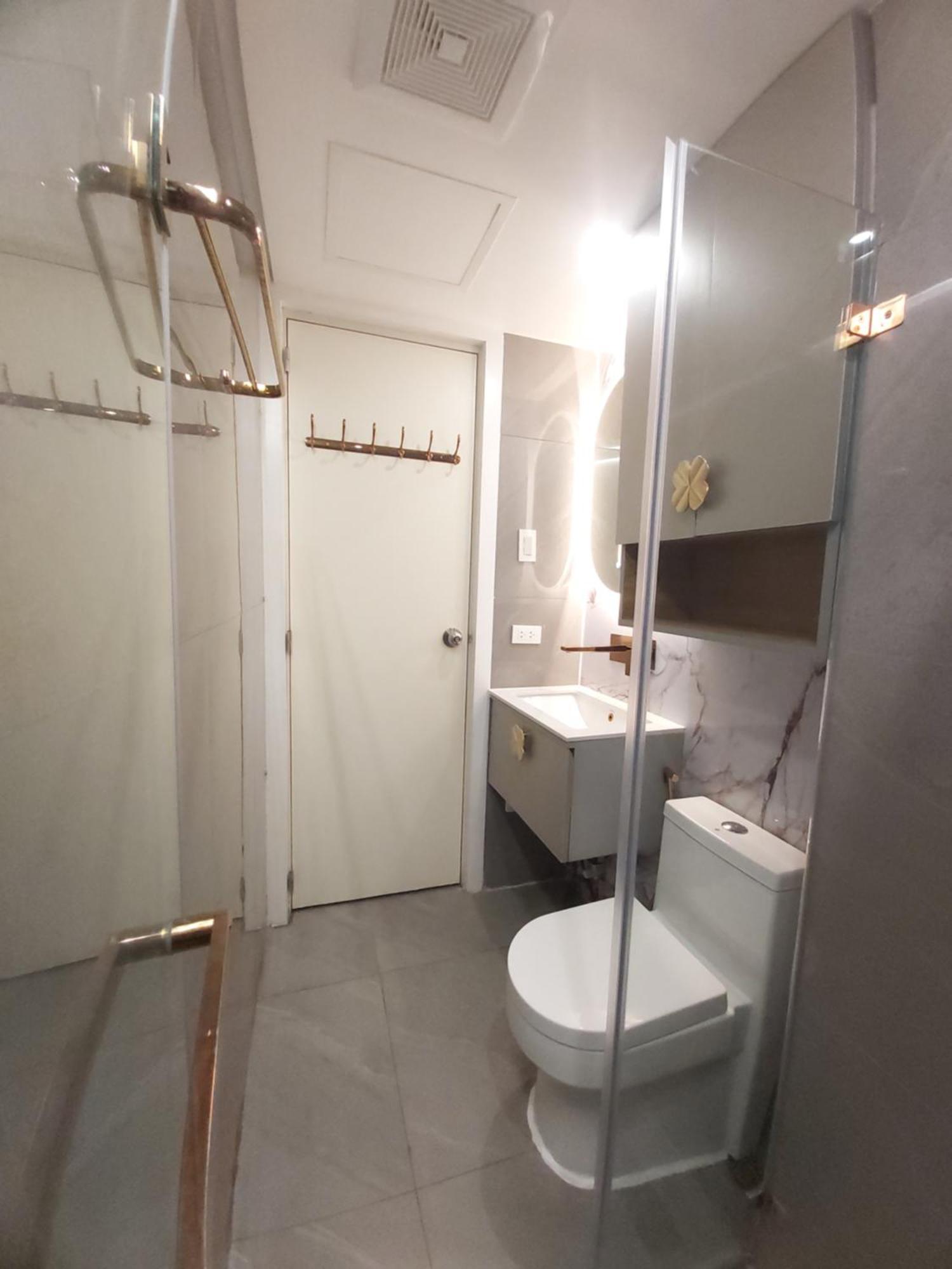 Azure Urban Resort Staycation Manila Room photo